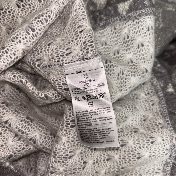 Banana Republic Silver Eyelet Shimmer Long Sleeve - Picture 6 of 9